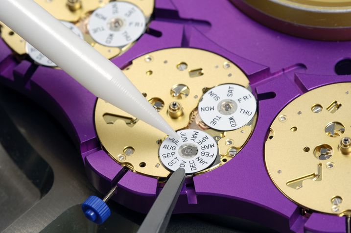 FAR_mvt_assembly_closeup