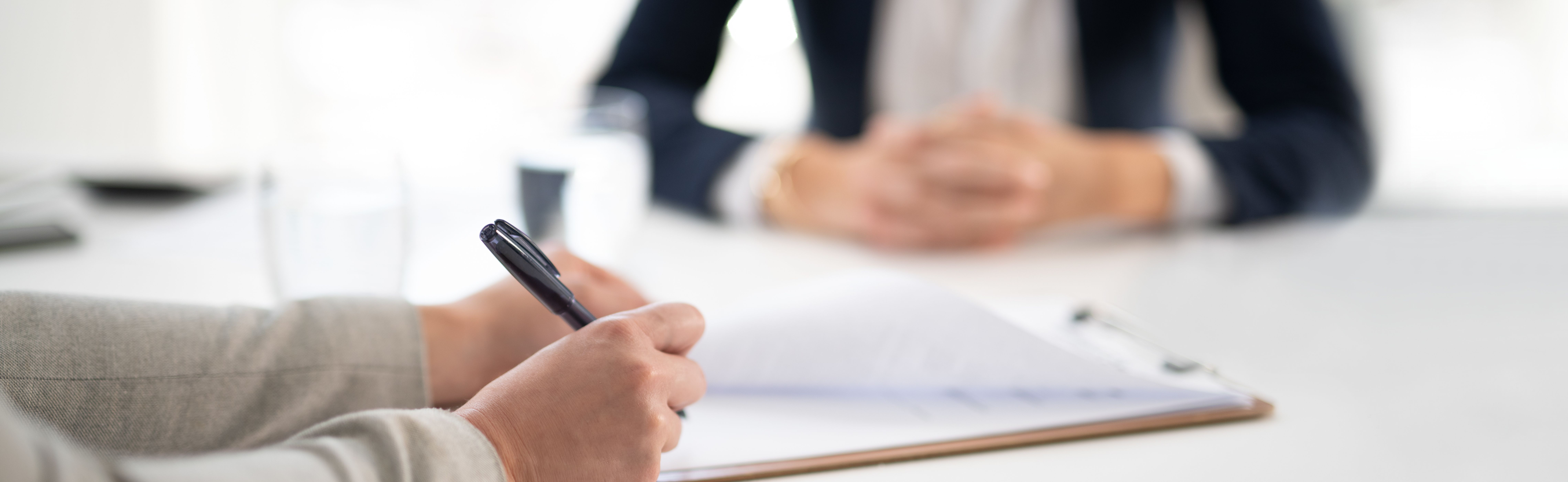 AGBs definieren die Zusammenarbeit mit Ronda AG bei der Personalvermittlung