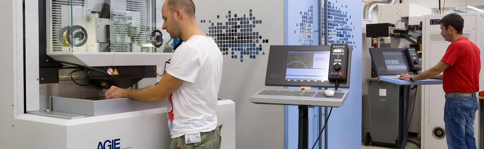 Insight into the production of Ronda Lausen - tool components are produced by wire and spark erosion.